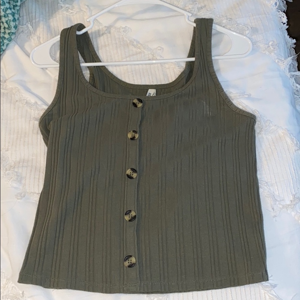 Cute tank top!!